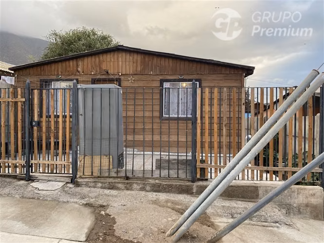 Casa en venta de 2 dorm. en La Higuera