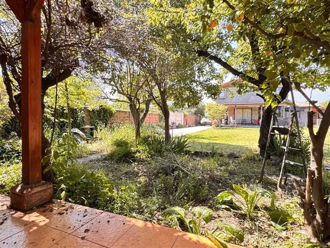 Venta de Casa en La Florida, 1000 m2, piscina próximo- Metro