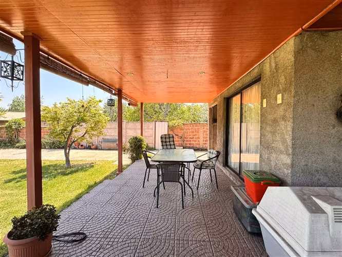 Venta de Casa en La Florida, 1000 m2, piscina próximo- Metro