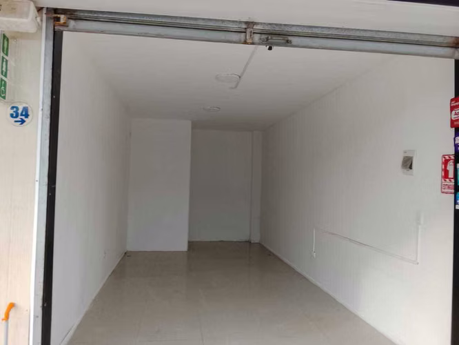 OFICINAS USO PROFESIONAL Y MEDICO (174011)