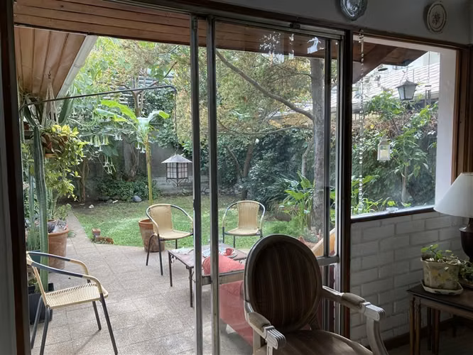CASA EN VENTA en Las Condes 3 Dormitorios 2 Estacionamientos