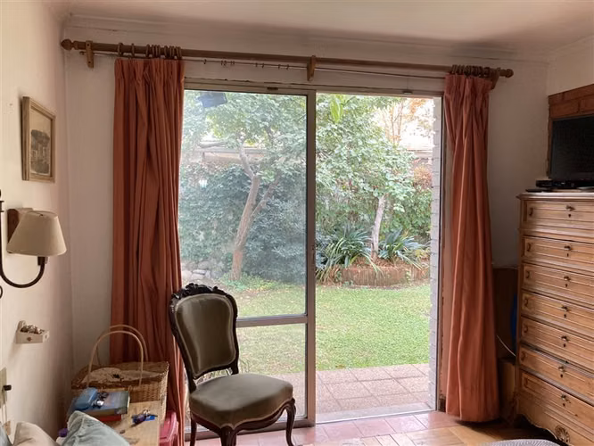 CASA EN VENTA en Las Condes 3 Dormitorios 2 Estacionamientos