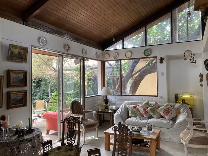 CASA EN VENTA en Las Condes 3 Dormitorios 2 Estacionamientos