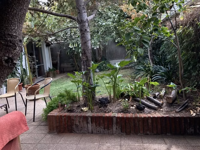 CASA EN VENTA en Las Condes 3 Dormitorios 2 Estacionamientos