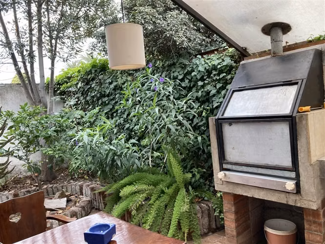 CASA EN VENTA en Las Condes 3 Dormitorios 2 Estacionamientos