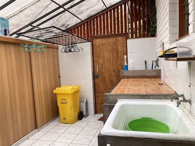 CASA EN VENTA en Las Condes 3 Dormitorios 2 Estacionamientos
