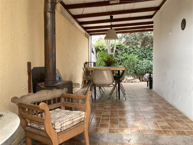 CASA EN VENTA en Las Condes 3 Dormitorios 2 Estacionamientos
