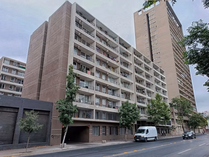 Av. Almte. Blanco En (1 Est )