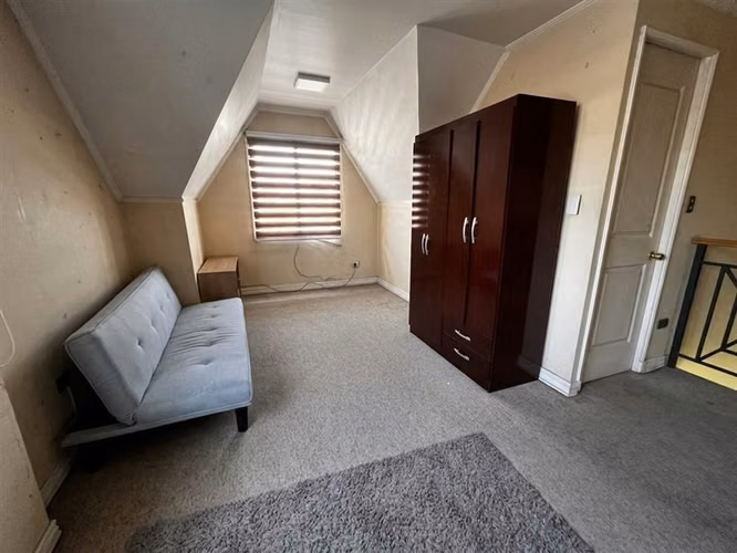 Casa en arriendo de 5 dorm. en Maipú