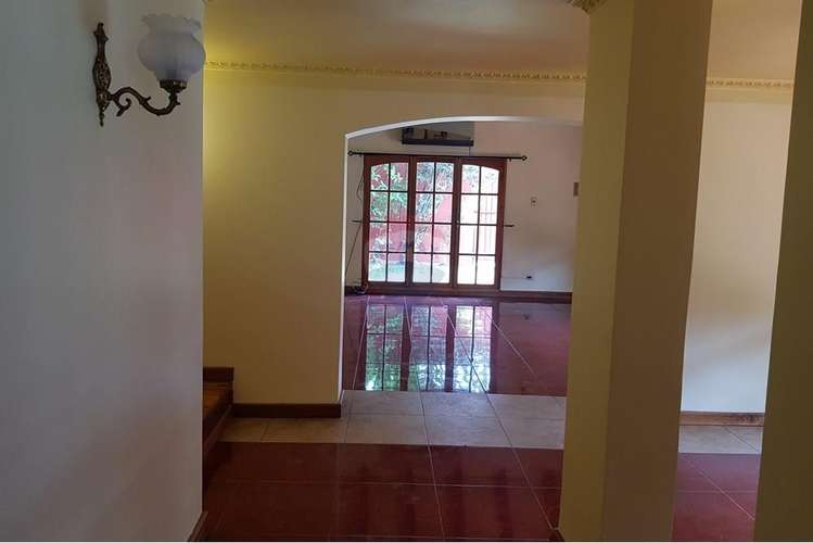 Se vende casa con piscina en conchalí - Imagen 19