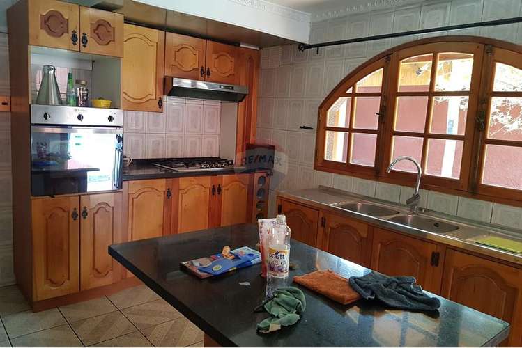 Se vende casa con piscina en conchalí - Imagen 16