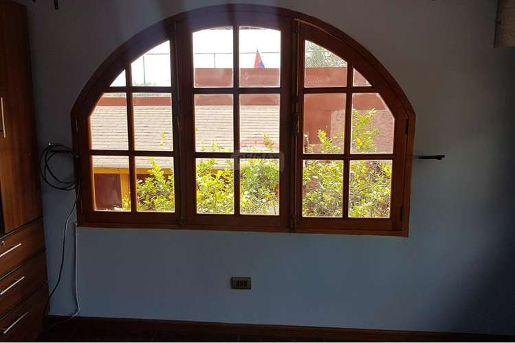 Se vende casa con piscina en conchalí - Imagen 23