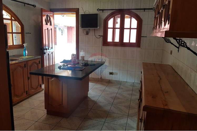 Se vende casa con piscina en conchalí - Imagen 17