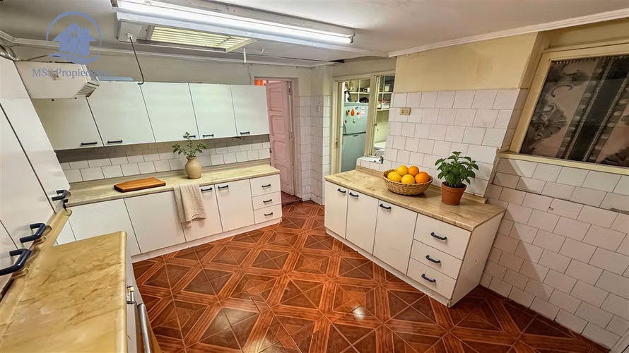 CASA Av central con ruta 5
