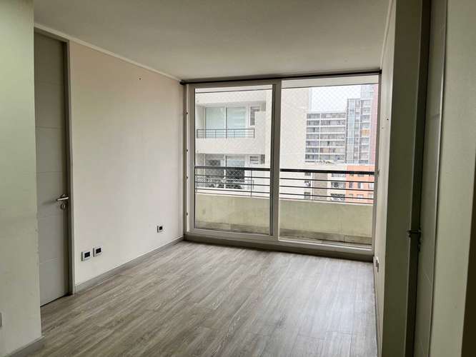 VENDE DEPTO. MODERNO STGO CENTRO (174125)