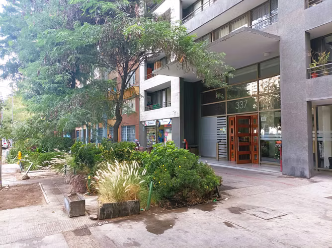 San Isidro a pasos Metro Santa Lucia (174101)