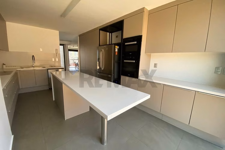 "depto. de lujo y gran terraza privada 360"