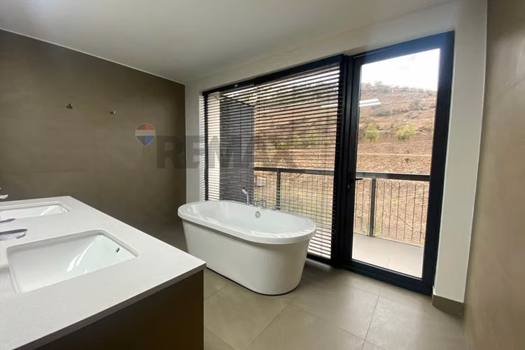 "depto. de lujo y gran terraza privada 360"