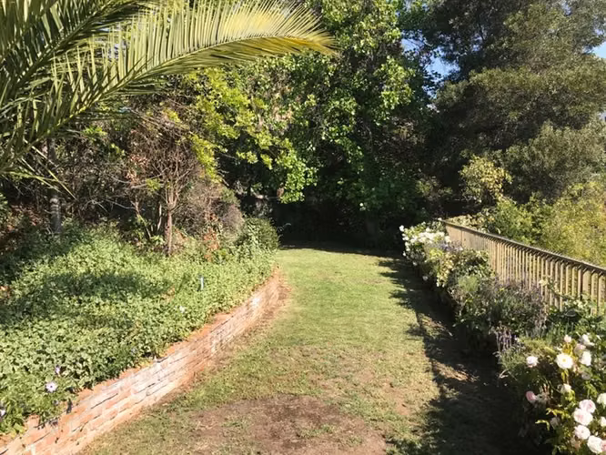 Venta Casa en las Condes Quinchamalí, 1200 m2, Piscina