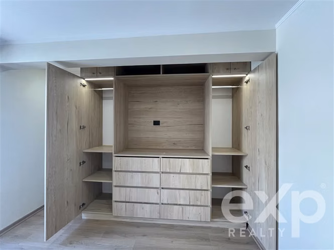 Casa en venta de 4 dorm. en Vitacura