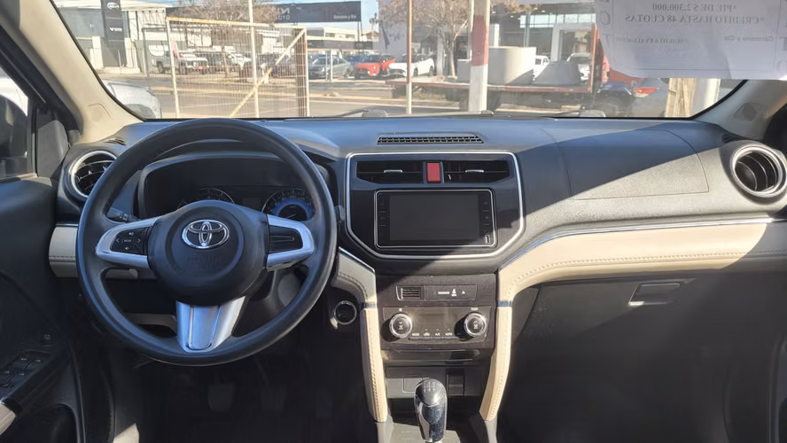 Toyota RUSH XLT 1.5 FULL MEC. 1.5 • 4x2 • Mecánica • 2021