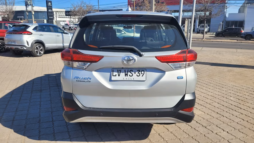 Toyota RUSH XLT 1.5 FULL MEC. 1.5 • 4x2 • Mecánica • 2021