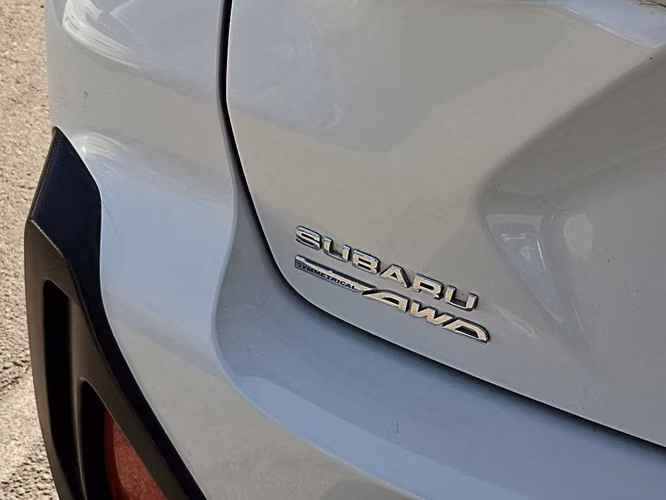 SUBARU CROSSTREK 2024