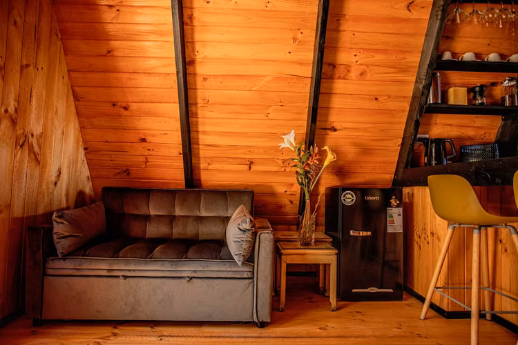 2 Casas + Portería | 5H | 4B | 159 m² Construidos | 5.095 m² Terreno | 8 Estacionamientos