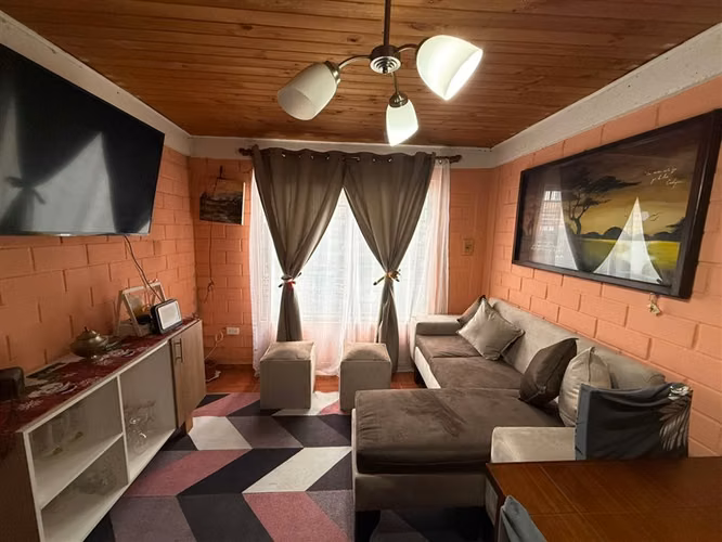 CASA EN VENTA CERCANA A U. CATÓLICA DEL MAULE