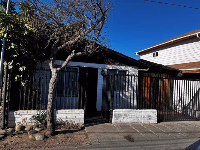 Casa Amplia y Luminosa  (174173)