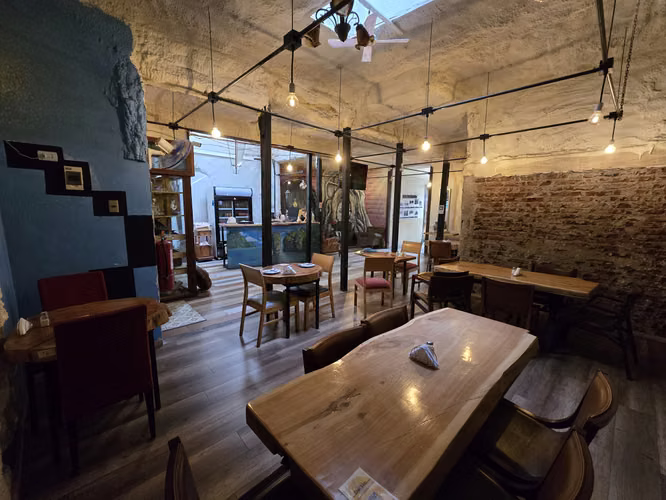 ARRIENDO RESTAURANT EQUIPADO EN HUERFANOS - GARCIA REYES (Sin patente Alcoholes)