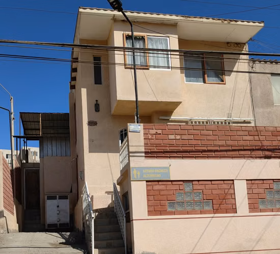 AMPLIA CASA EN ARRIENDO – VILLA ESPAÑA - SECTOR SU