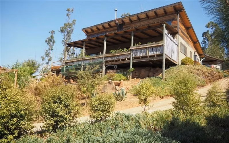 Casa y cabaña en venta en Lolol