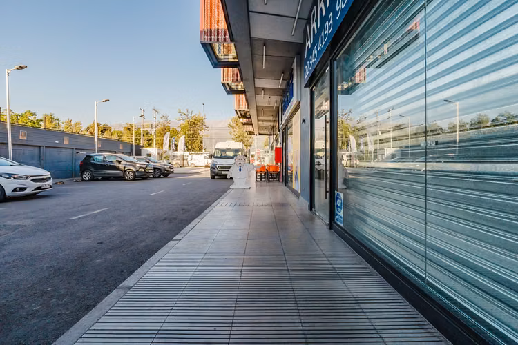 Arriendo Local en stripcenter Avda La Florida