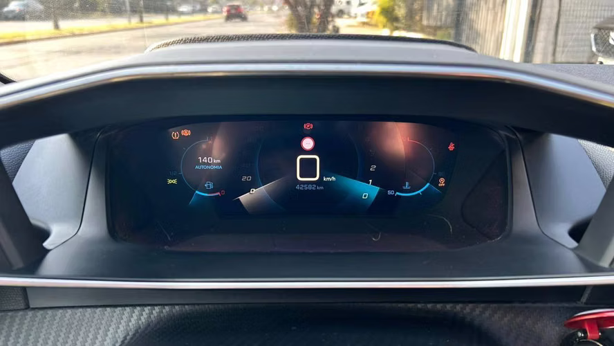 Peugeot 208 Puretech 100 1.2 MT HB 5P (2022)