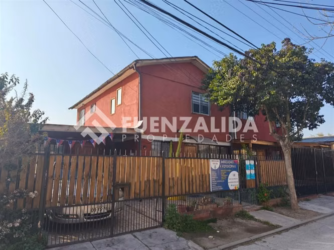 Casa en venta de 5 dorm. Cercana a Metro Plaza Maipú