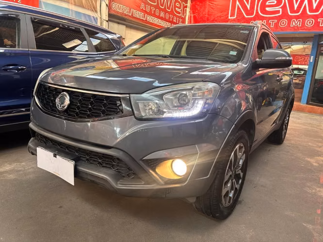 SSANGYONG 4X2 BENCINA FULL EQUIPO AUTOMATICO