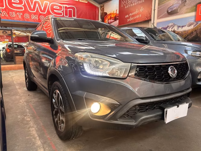 SSANGYONG 4X2 BENCINA FULL EQUIPO AUTOMATICO