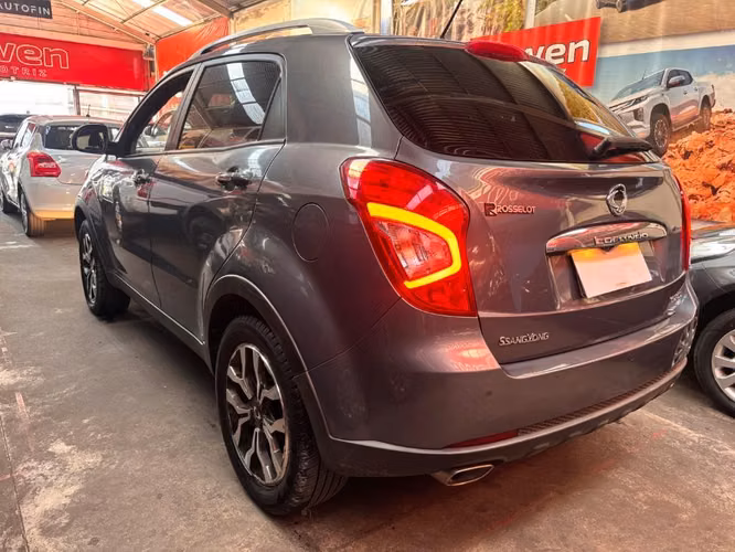 SSANGYONG 4X2 BENCINA FULL EQUIPO AUTOMATICO