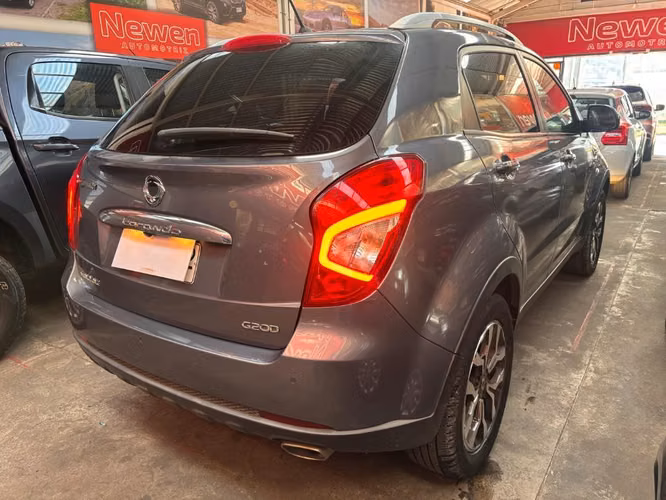 SSANGYONG 4X2 BENCINA FULL EQUIPO AUTOMATICO