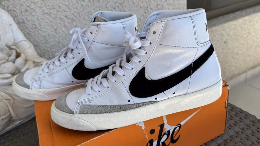 Nike Blazer MID 77