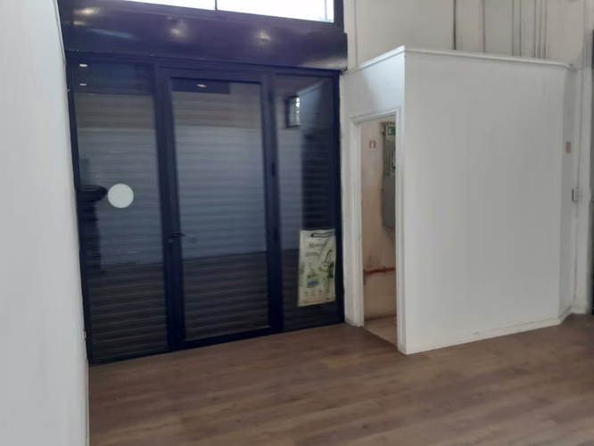 Local Comercial Esquina, Amplio y Moderno (173915)