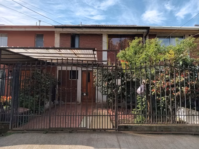 VENDEMOS EXCELENTE CASA  EN NUEVA HOLANDA, TALCA