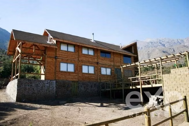 Casa en arriendo 7 H,4B. TINAJAS en San Esteban