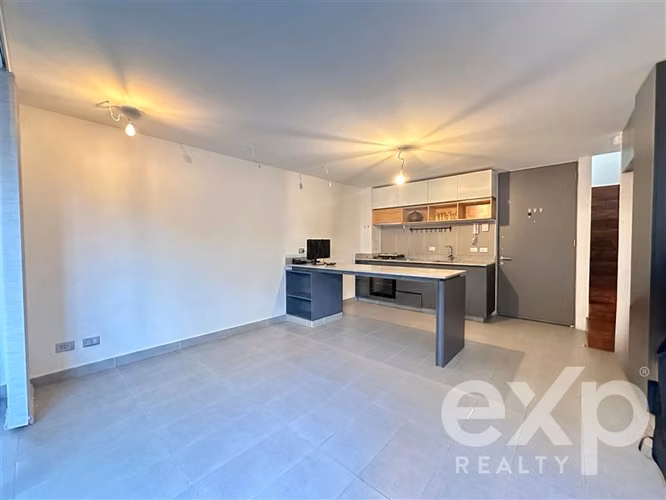 Casa en venta de 3 dorm. en La Florida