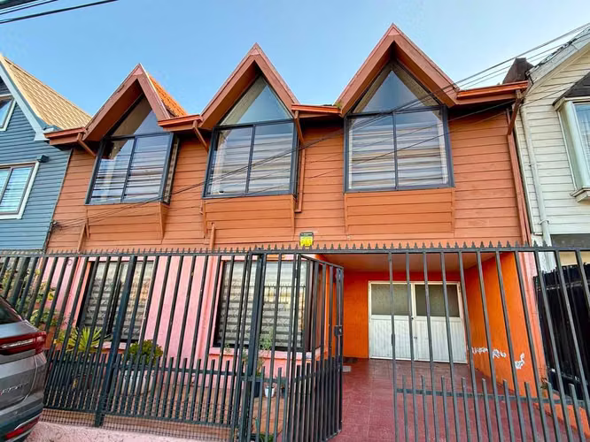 Amplia Casa Familiar Coronel (174225)