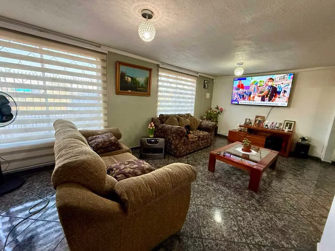 Amplia Casa Familiar Coronel (174225)