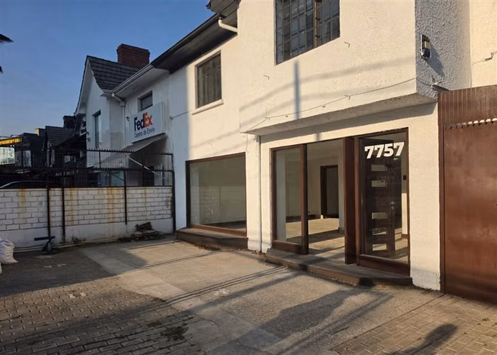 Casa Comercial en Arriendo en Las Condes