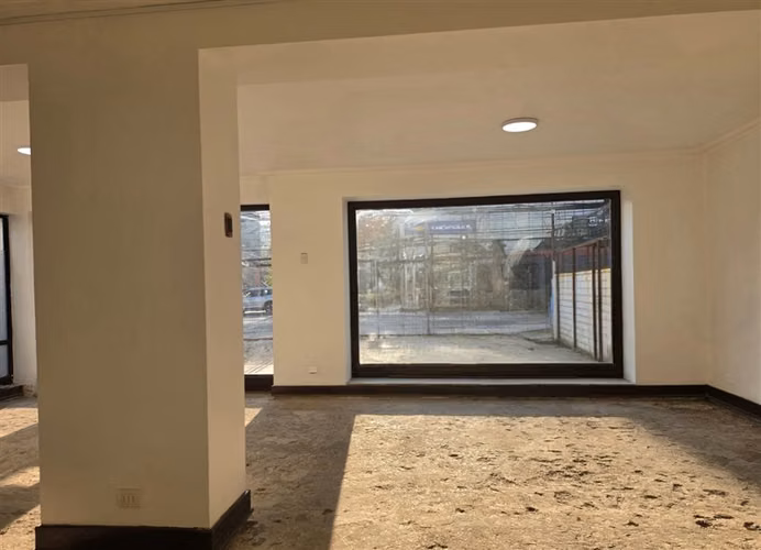 Casa Comercial en Arriendo en Las Condes