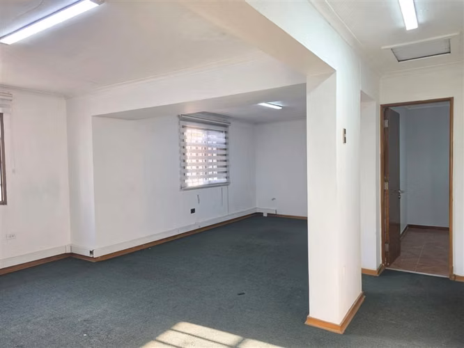 Casa Comercial en Arriendo en Las Condes